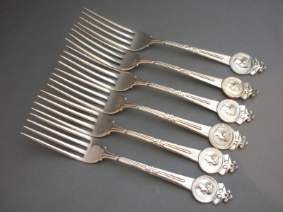 Set of 6 Gorham Medallion Luncheon Forks